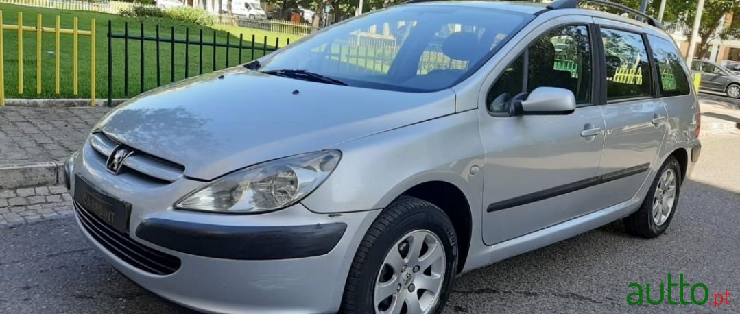 2004' Peugeot 307 Sport photo #1