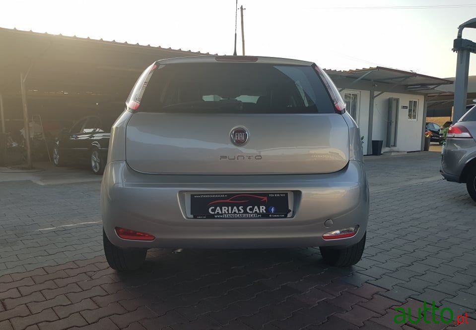 2013' Fiat Punto photo #3