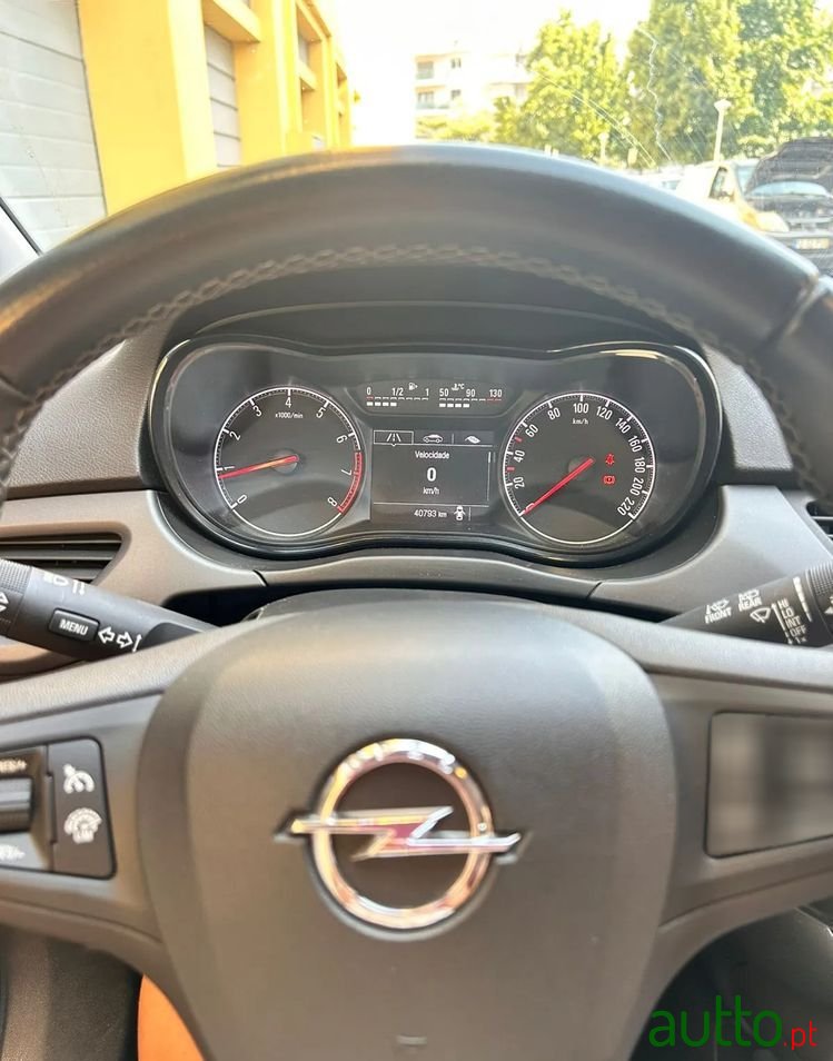 2019' Opel Corsa 1.0 T 120 Anos photo #3