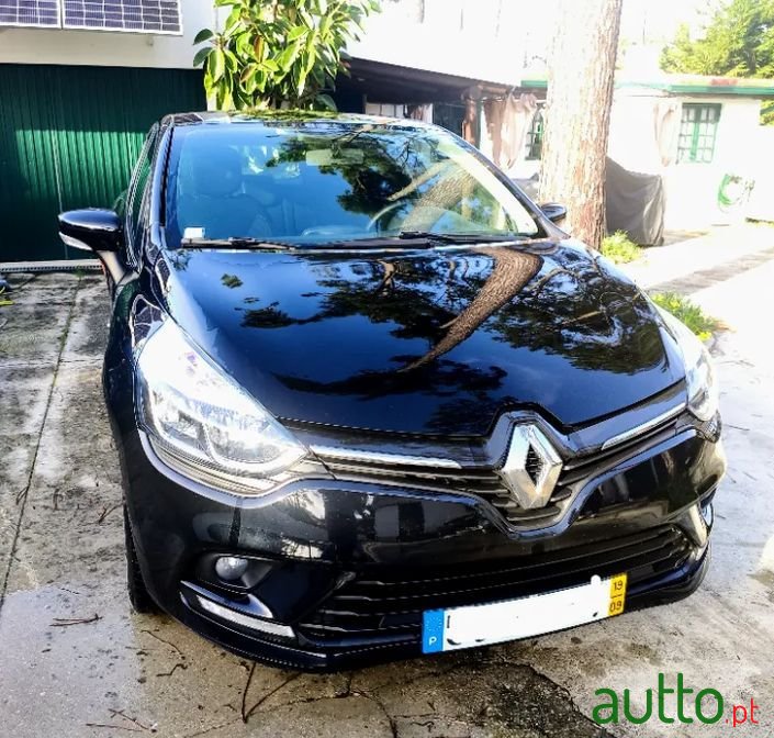 2019' Renault Clio photo #3