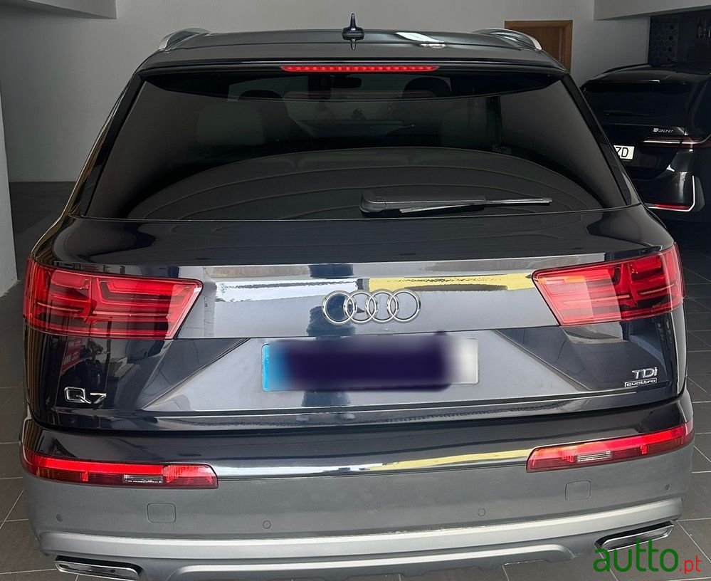 2016' Audi Q7 photo #4