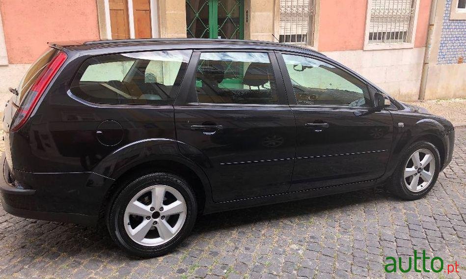 2007' Ford Focus Sw photo #1