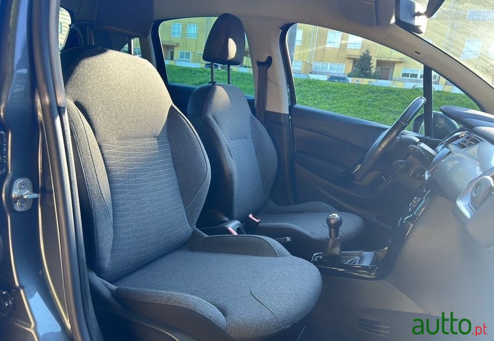 2016' Citroen C3 photo #6