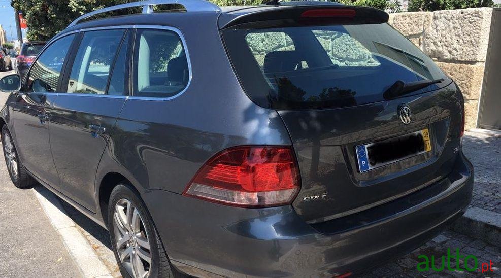 2009' Volkswagen Golf Variant photo #4