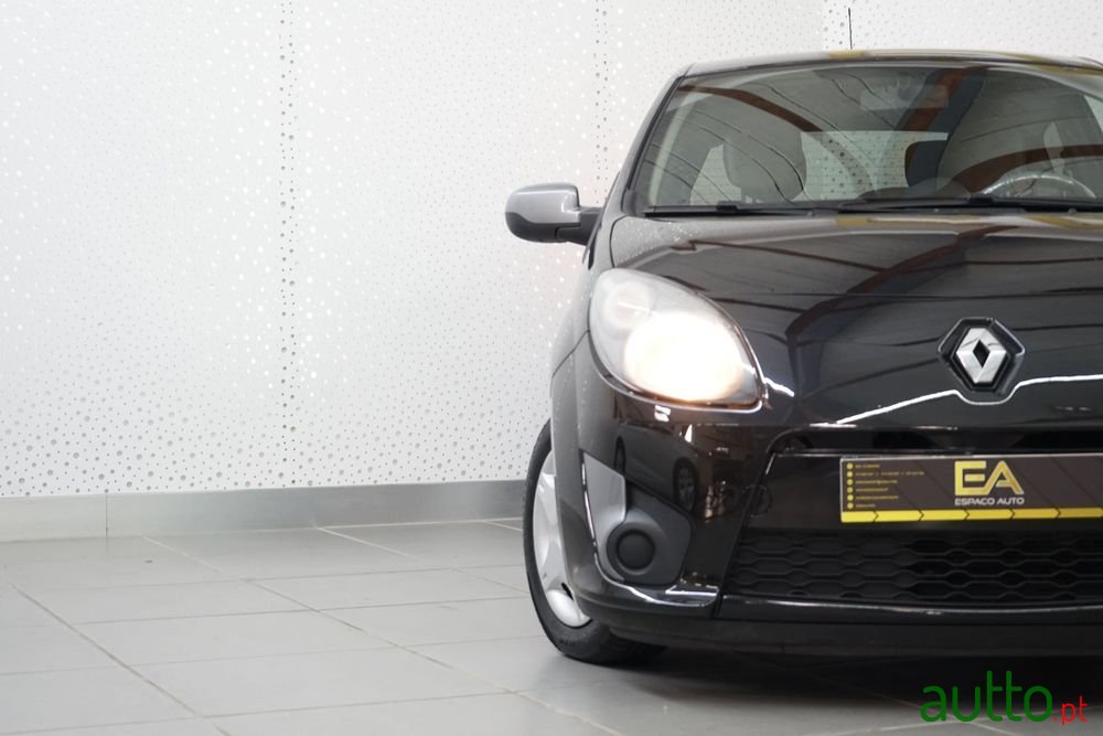 2011' Renault Twingo photo #5