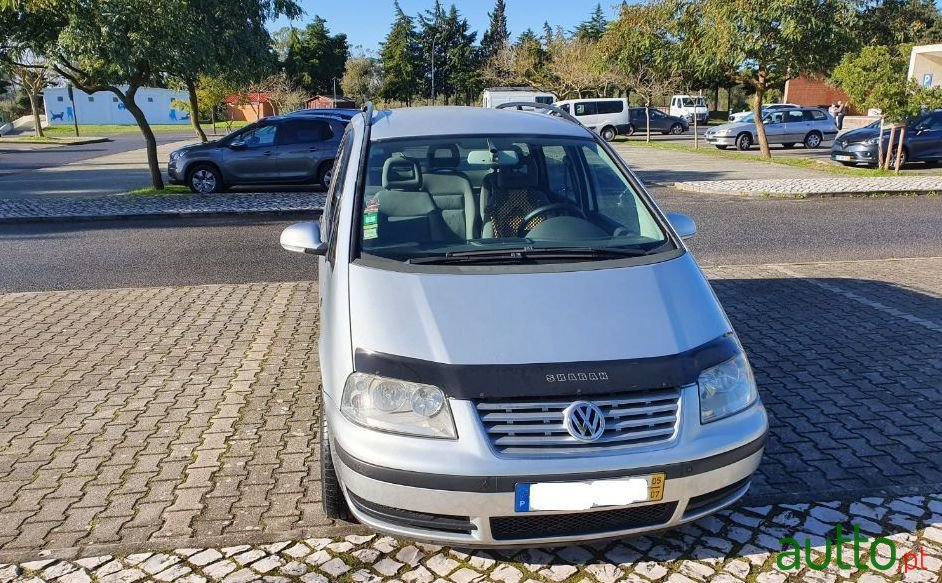 2005' Volkswagen Sharan photo #1