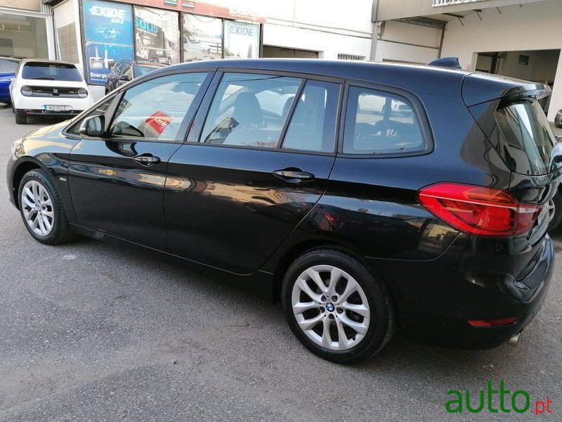 2017' BMW 216 Active Tourer photo #3