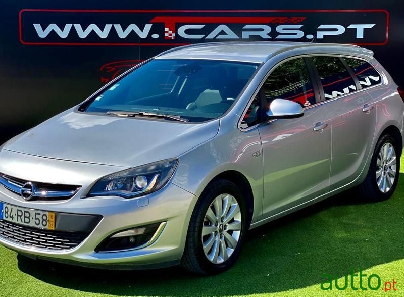 2016' Opel Astra Sports Tourer photo #1