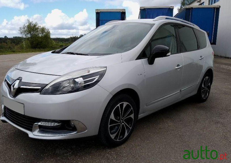 2014' Renault Grand Scenic photo #1