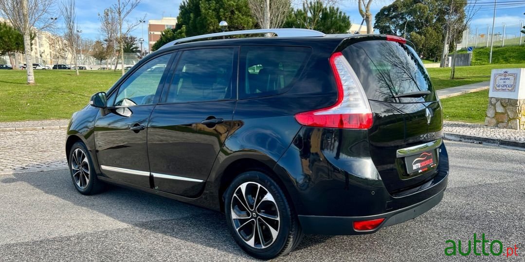 2015' Renault Grand Scenic photo #5