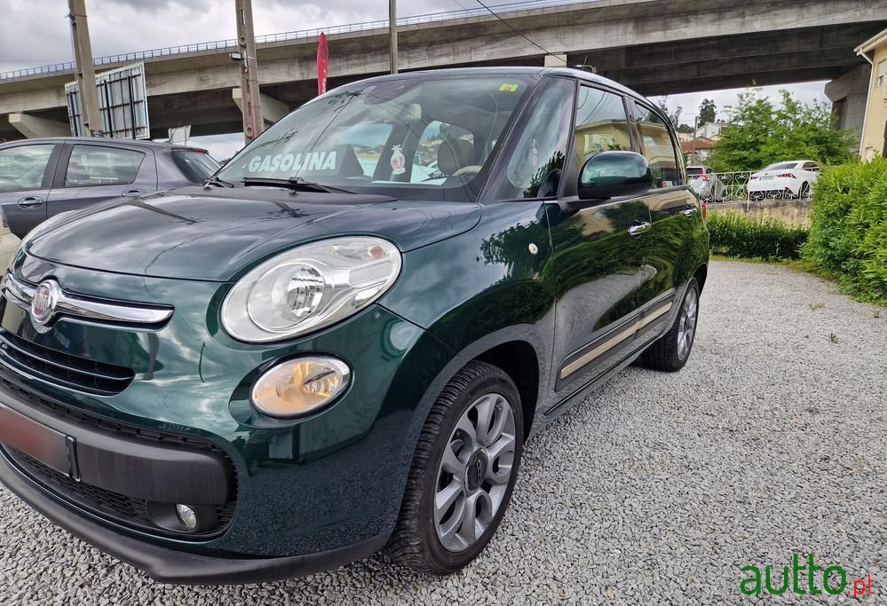 2013' Fiat 500L photo #3