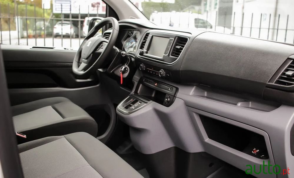 2021' Peugeot E-Expert 50 Kwh Standard photo #6