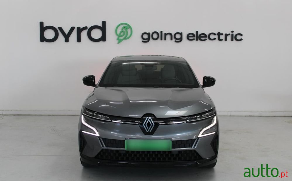 2022' Renault Megane E-Tech photo #2