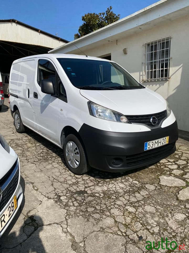 2011' Nissan photo #3