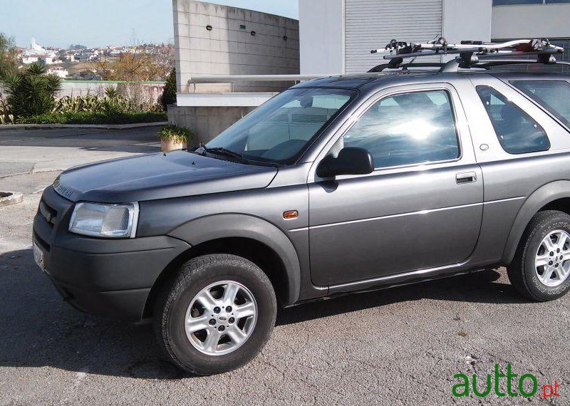 2009' BMW Freelander 2.0 Td4 photo #2