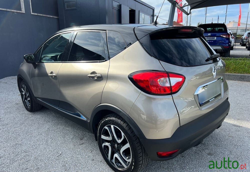2015' Renault Captur photo #4