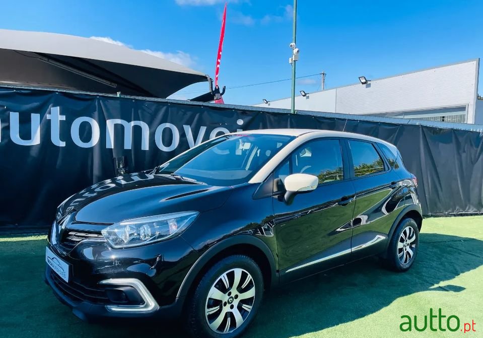 2017' Renault Captur photo #2