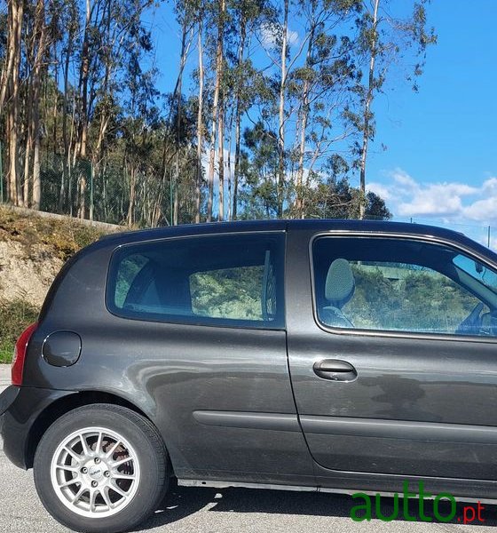 2003' Renault Clio 1.5 Dci Confort photo #3