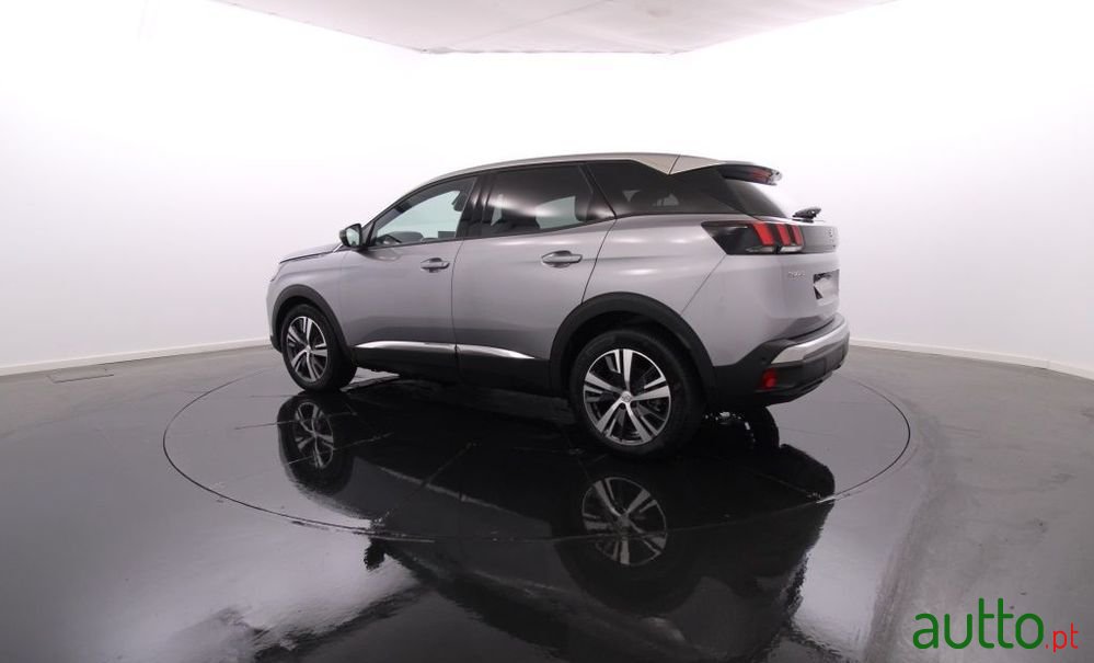 2023' Peugeot 3008 photo #5