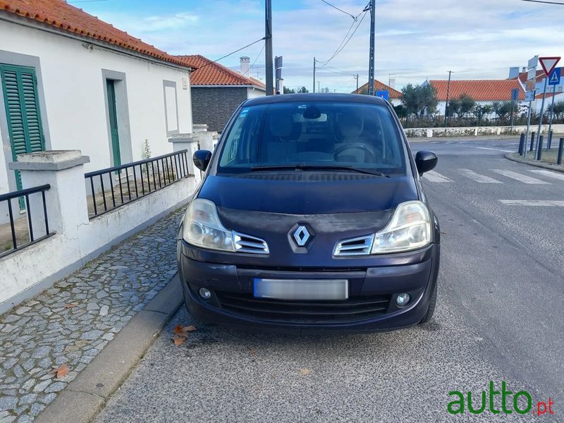 2008' Renault Grand Modus photo #2
