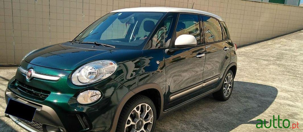 2014' Fiat 500L Trekking photo #1