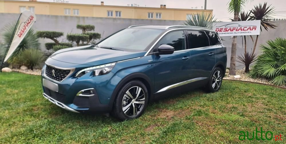 2017' Peugeot 5008 photo #1