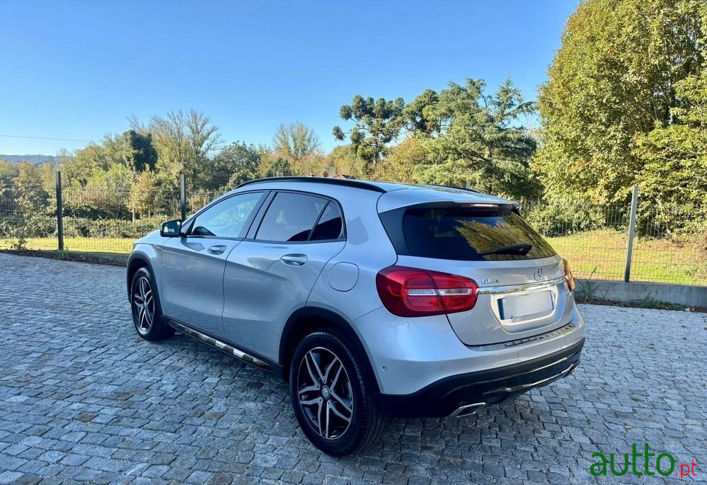 2017' Mercedes-Benz Classe Gla photo #3