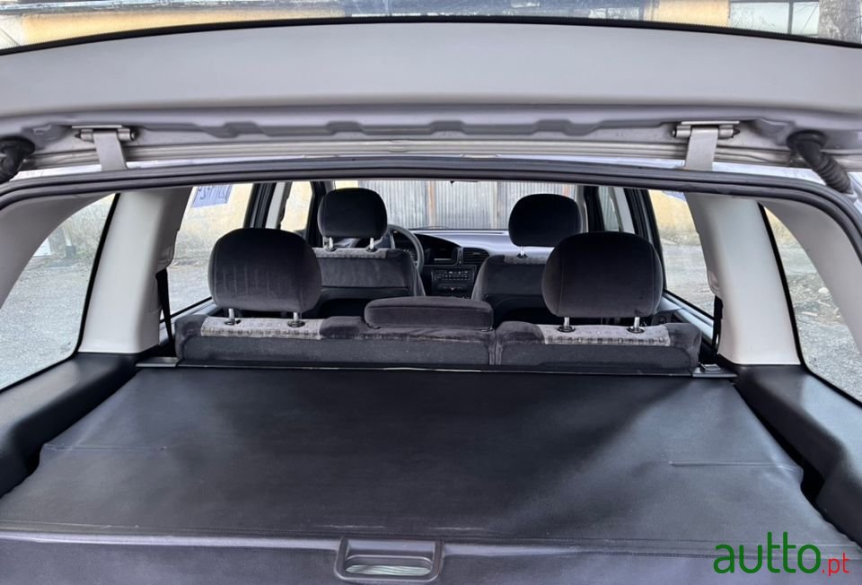 2001' Opel Zafira photo #5