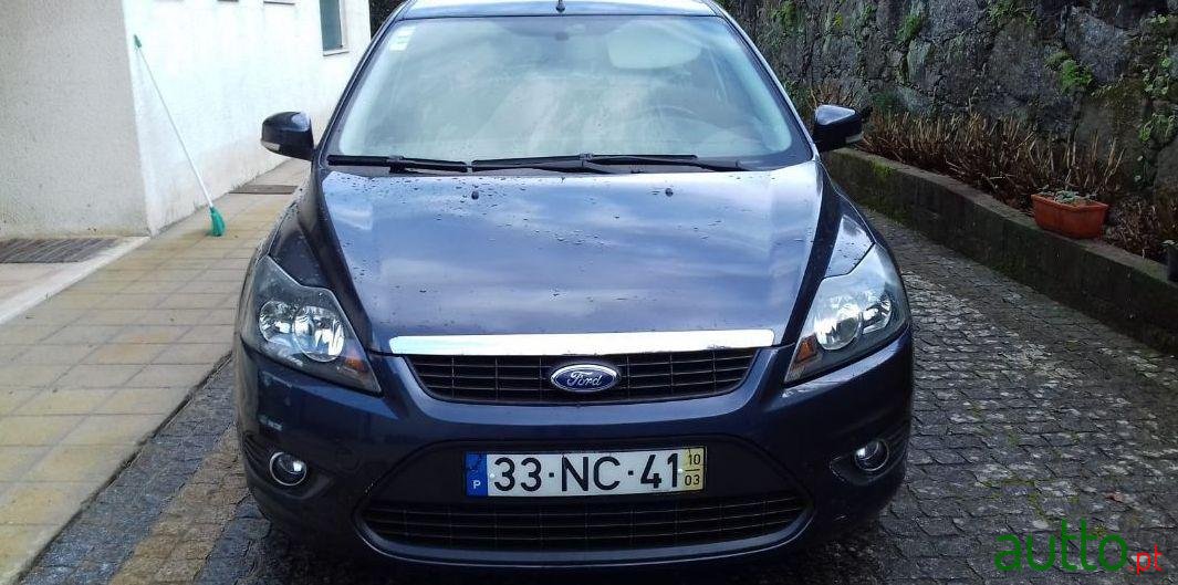 2010' Ford Focus photo #3