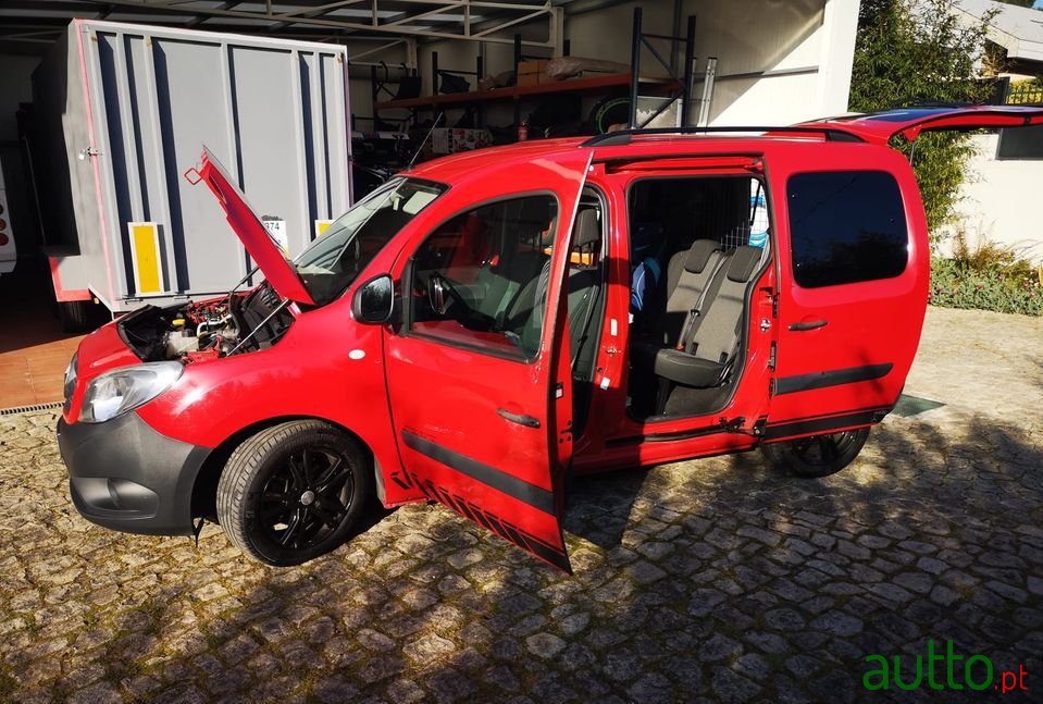 2014' Mercedes-Benz Citan photo #3