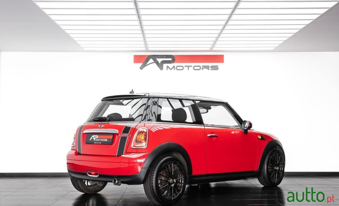 2009' MINI Cooper photo #4