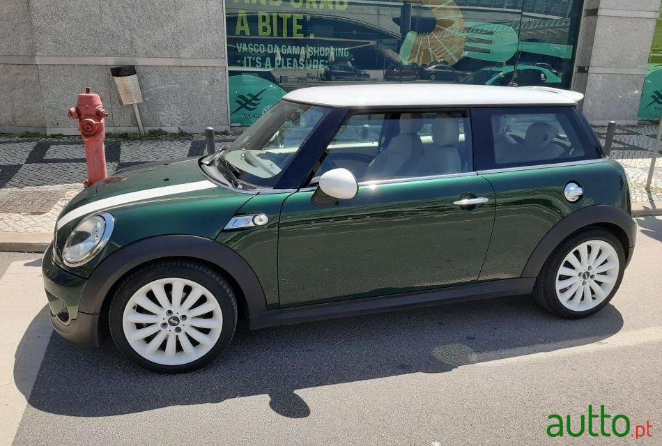 2011' MINI Cooper Sd 2000D photo #2