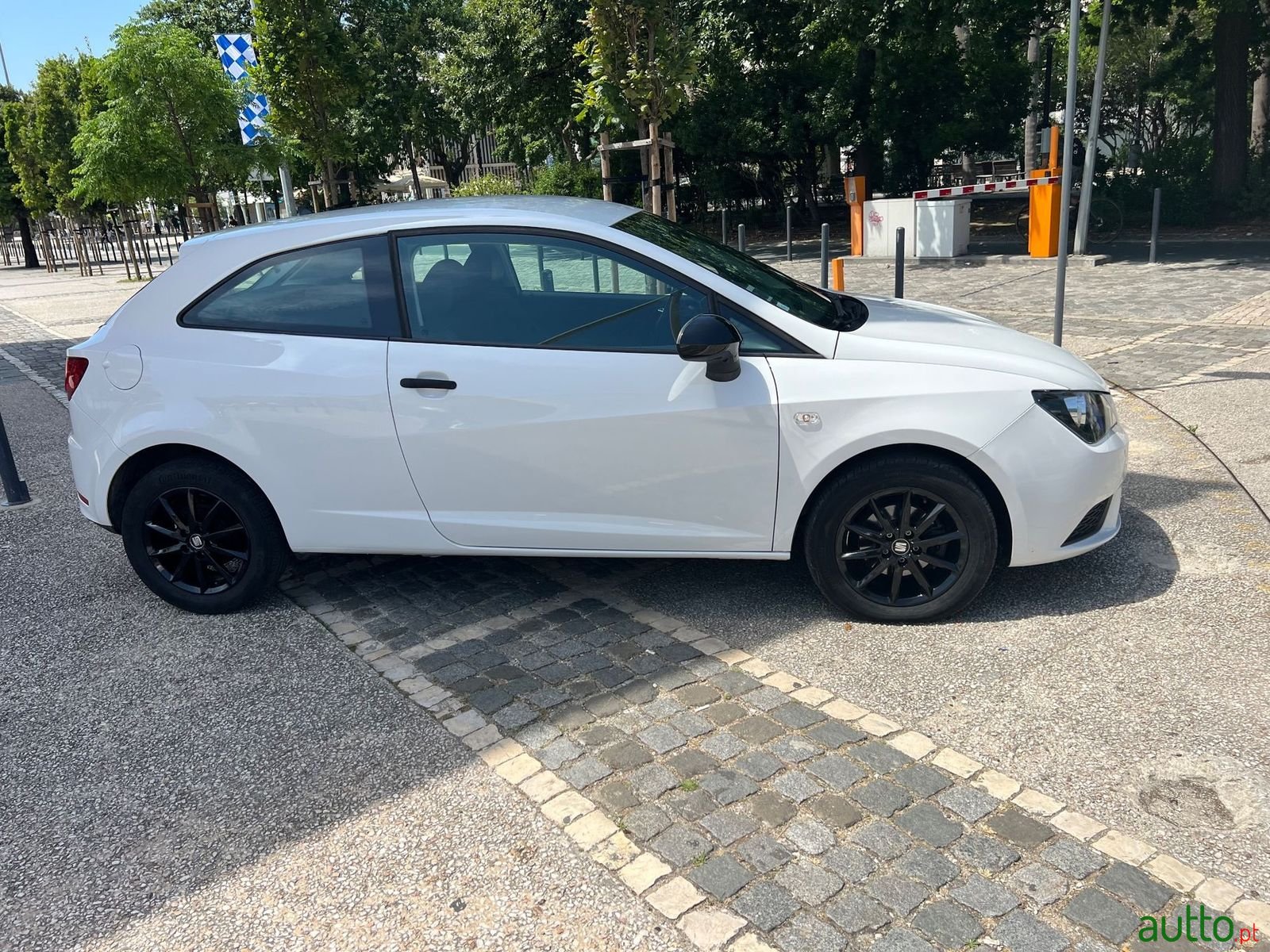 2013' SEAT Ibiza photo #4