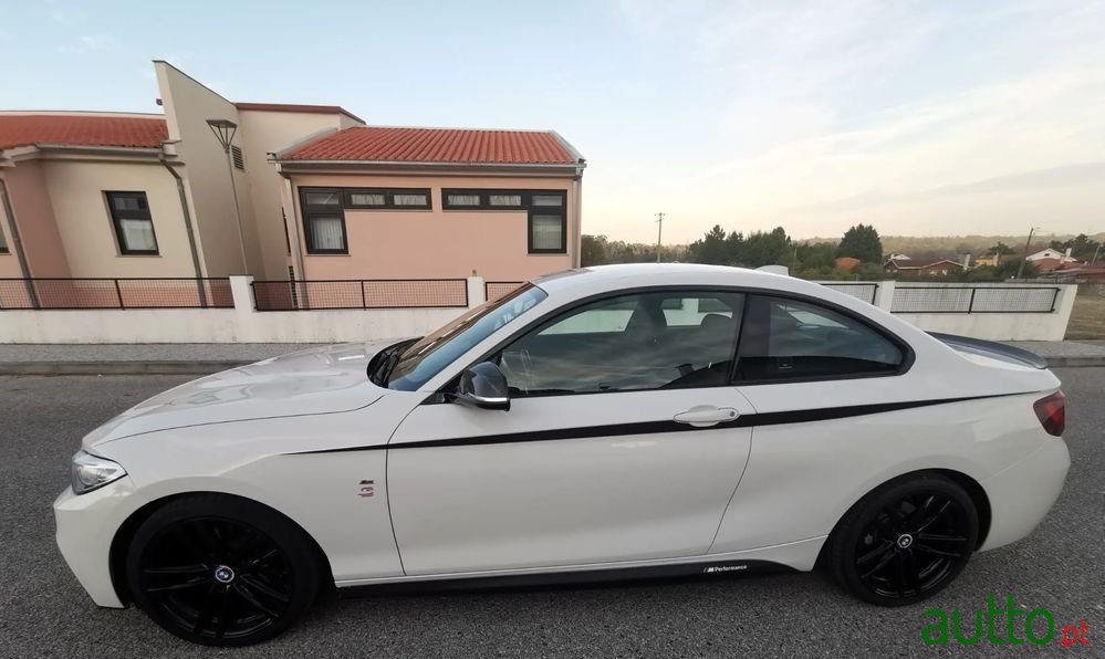 2015' BMW 220 D Coupe Aut. M Sport photo #2