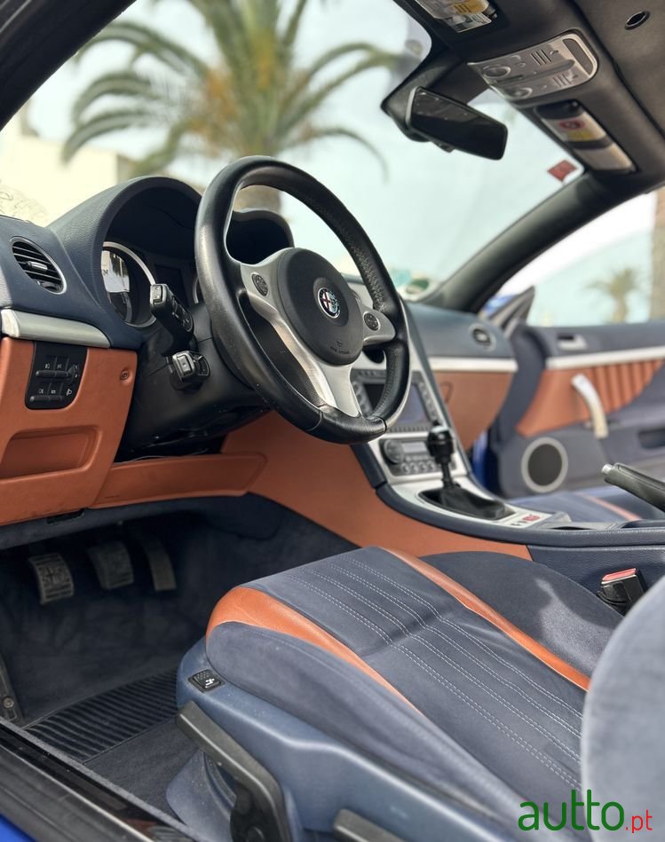 2007' Alfa Romeo Spider 2.2 Jts photo #5