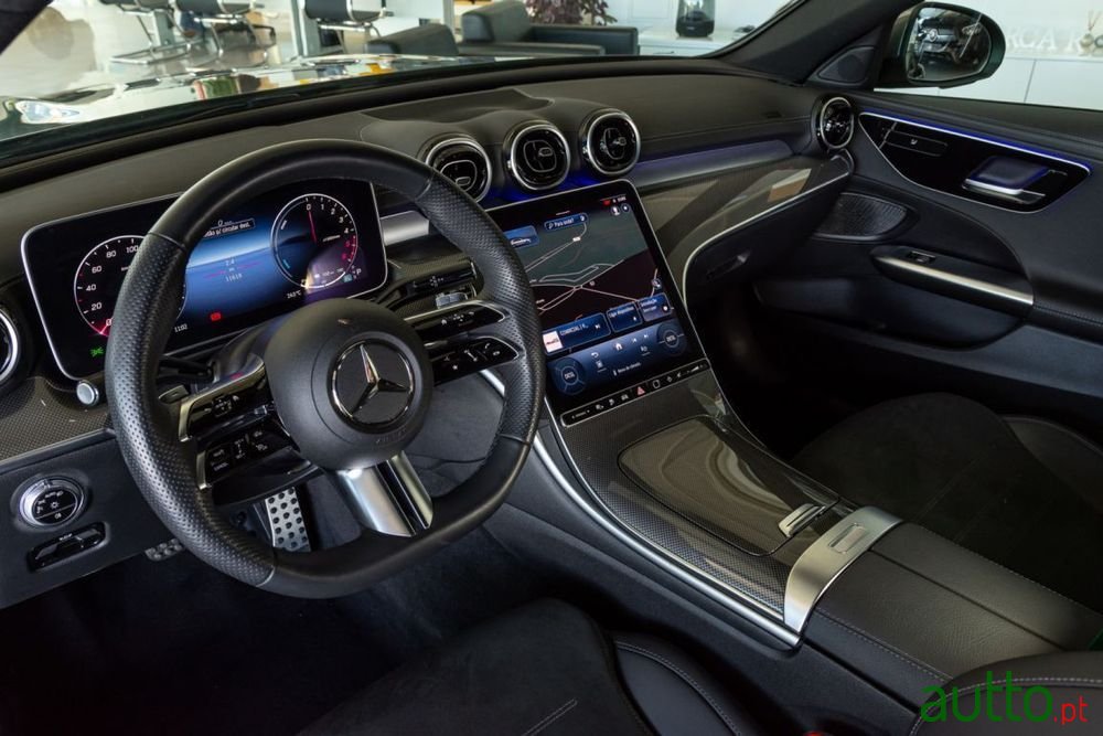 2024' Mercedes-Benz Classe C De Amg Line photo #6