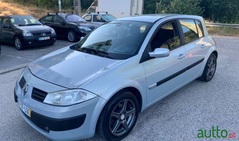 2004' Renault Megane photo #1