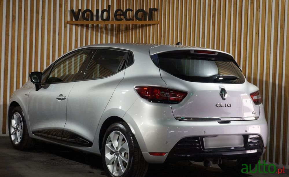 2017' Renault Clio photo #2