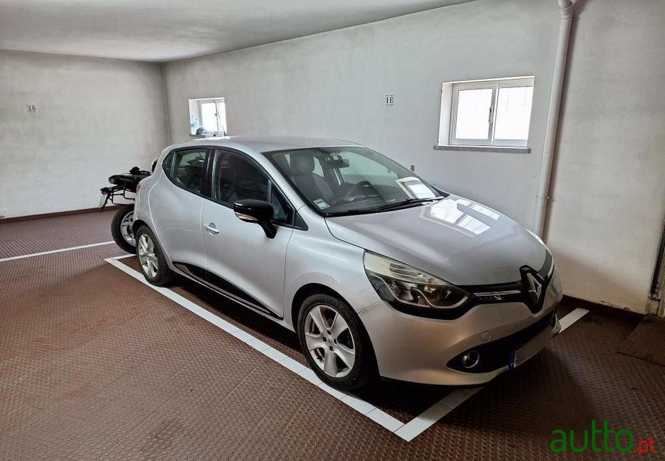 2015' Renault Clio photo #1