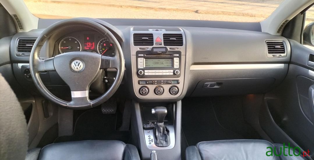 2007' Volkswagen Golf photo #6