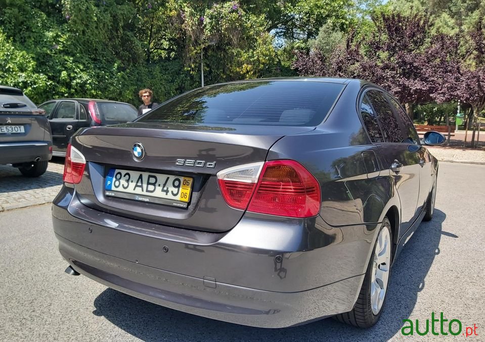 2005' BMW 320 photo #1