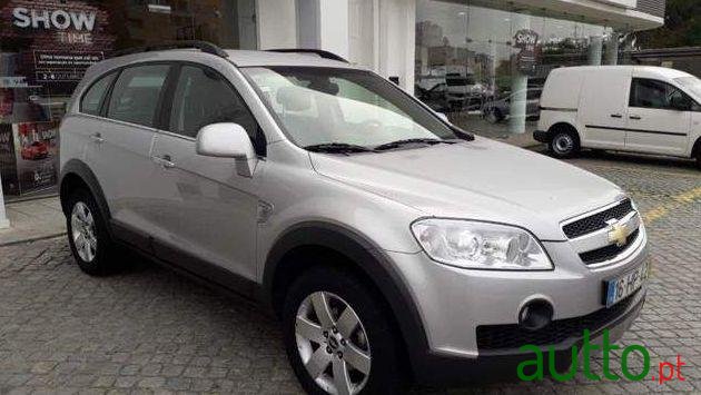 2009' Chevrolet Captiva 2.0 Vcdi Seven photo #1