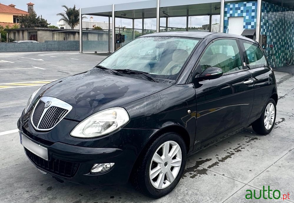 2005' Lancia Ypsilon photo #1