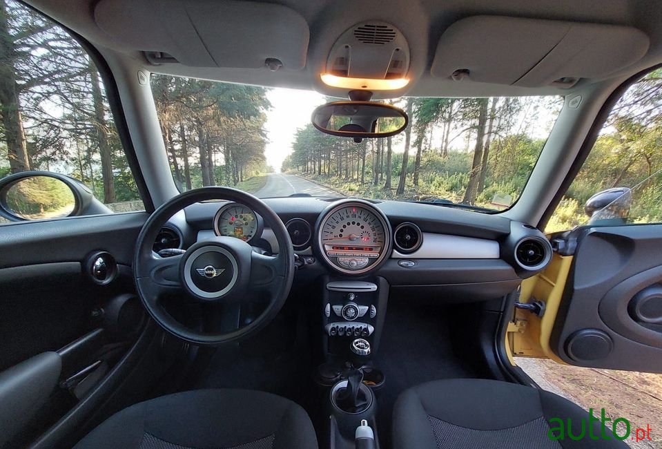 2008' MINI Cooper photo #6