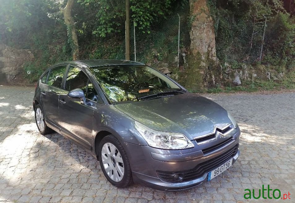 2008' Citroen C4 photo #4