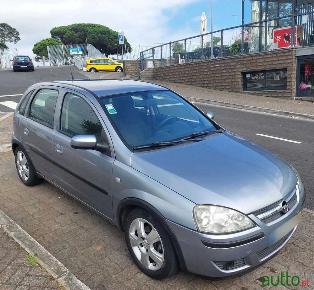 2005' Opel Corsa photo #2
