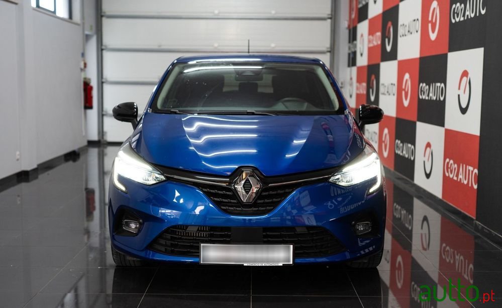 2021' Renault Clio photo #2