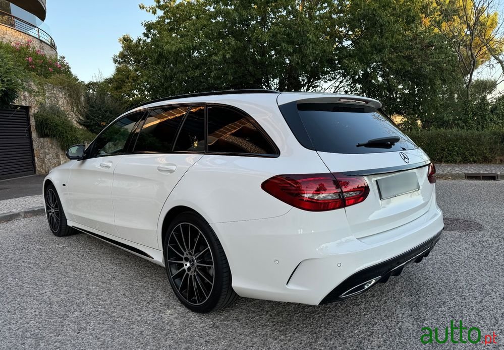 2020' Mercedes-Benz Classe C De Amg Line photo #6