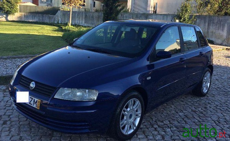 2005' Fiat Stilo 1.4 16V Dynamic photo #2