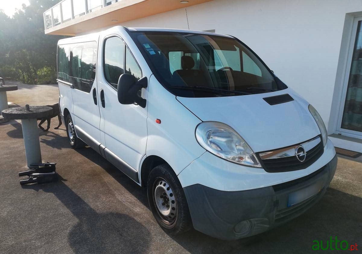 2009' Opel Vivaro photo #5